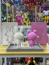 村上隆 Kaikai & Kiki 玩偶绿眼版(2 件套)ComplexCon 2018 独家发售。日本制造